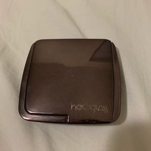 Hourglass Ambient Lighting Powder
